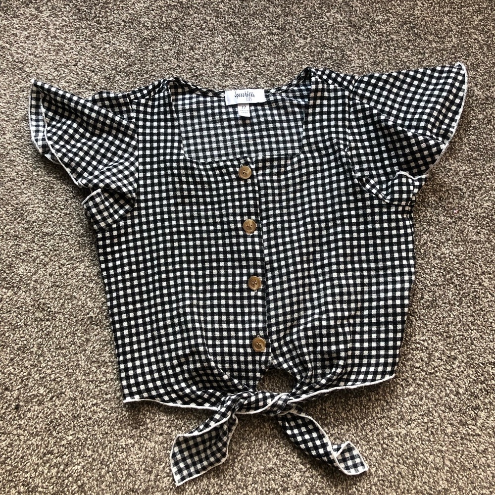 Speechless Black and White Flutter Sleeve Blouse